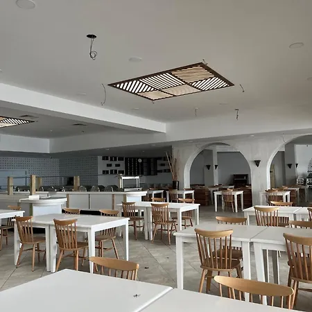 By Ihg