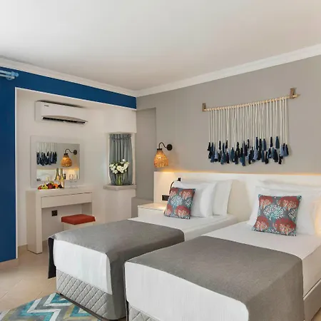 By Ihg 4*