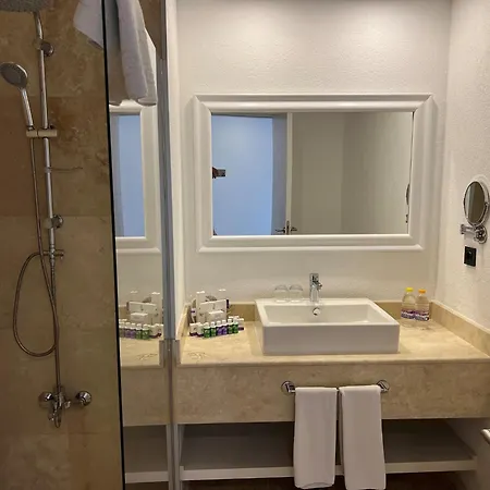 מלון By Ihg בודרום